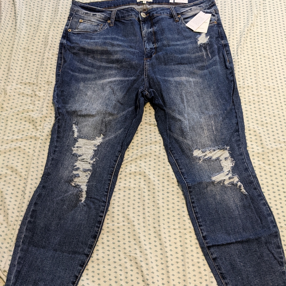 *NWT* STS Blue Ellie High Rise Capri Jean
